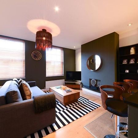 Mr2 - Charming 1 Bed Apartment, Munster Village London Kültér fotó
