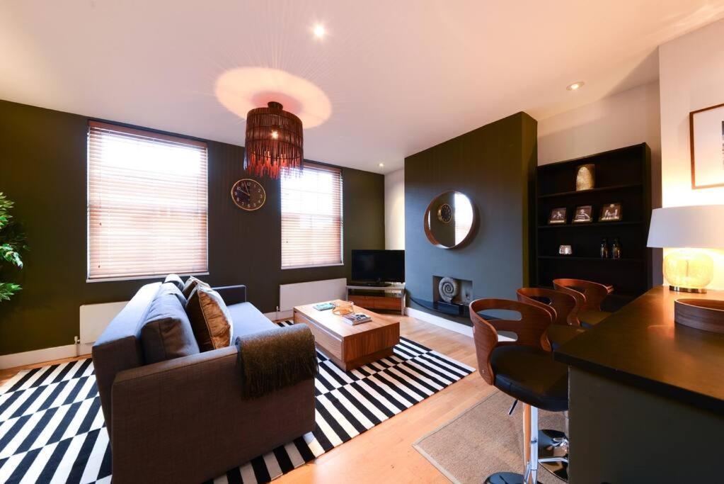 Mr2 - Charming 1 Bed Apartment, Munster Village London Kültér fotó