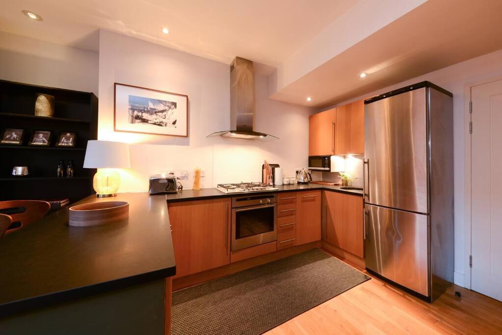 Mr2 - Charming 1 Bed Apartment, Munster Village London Kültér fotó