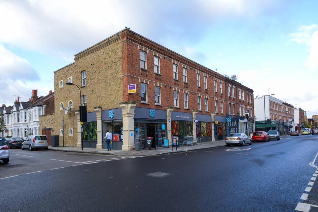 Mr2 - Charming 1 Bed Apartment, Munster Village London Kültér fotó