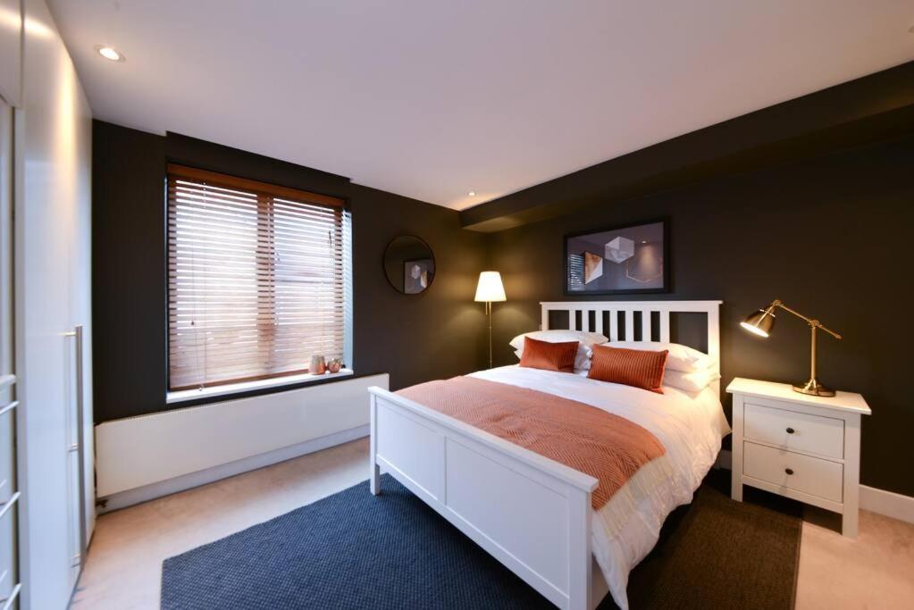 Mr2 - Charming 1 Bed Apartment, Munster Village London Kültér fotó