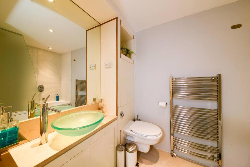 Mr2 - Charming 1 Bed Apartment, Munster Village London Kültér fotó